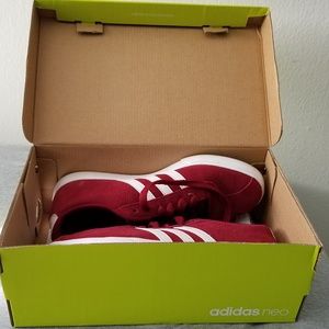 AdidasNeo Courtset burgundy sneaker